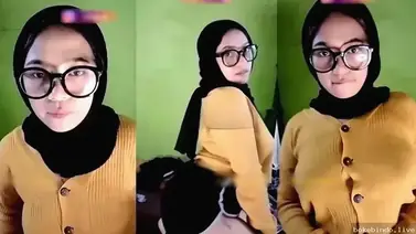 Cewek Manis Pamer Body Adiwiwiti Bikin Kontol Ngaceng Lumer poster